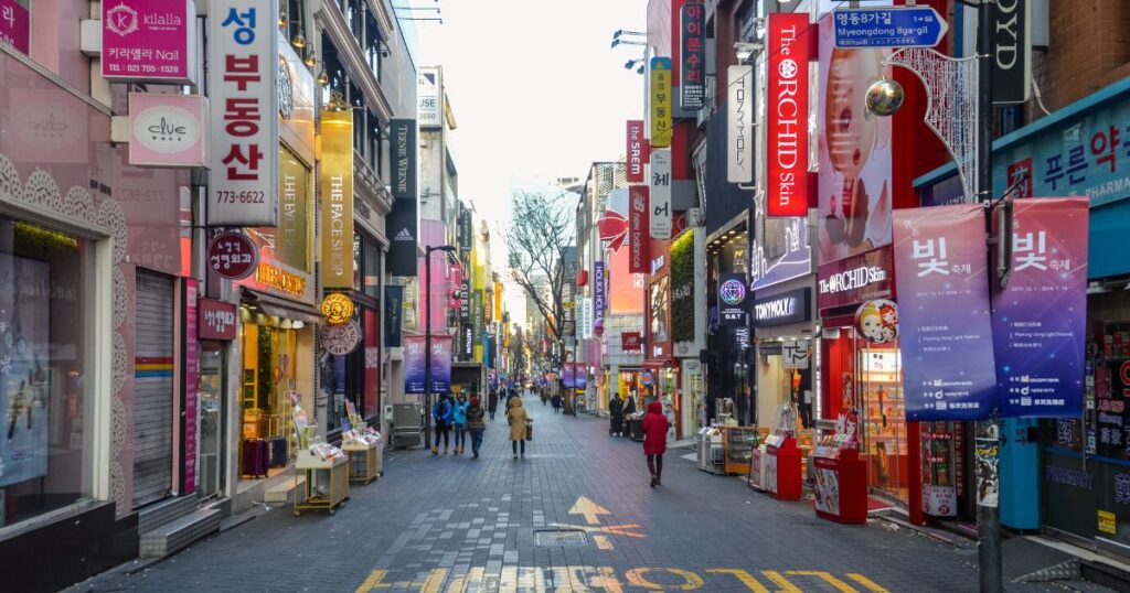 韓国の眉毛サロンの危険性　街の風景