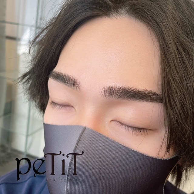 プティ アイビューティ 淀屋橋店(peTiT eyebeauty)