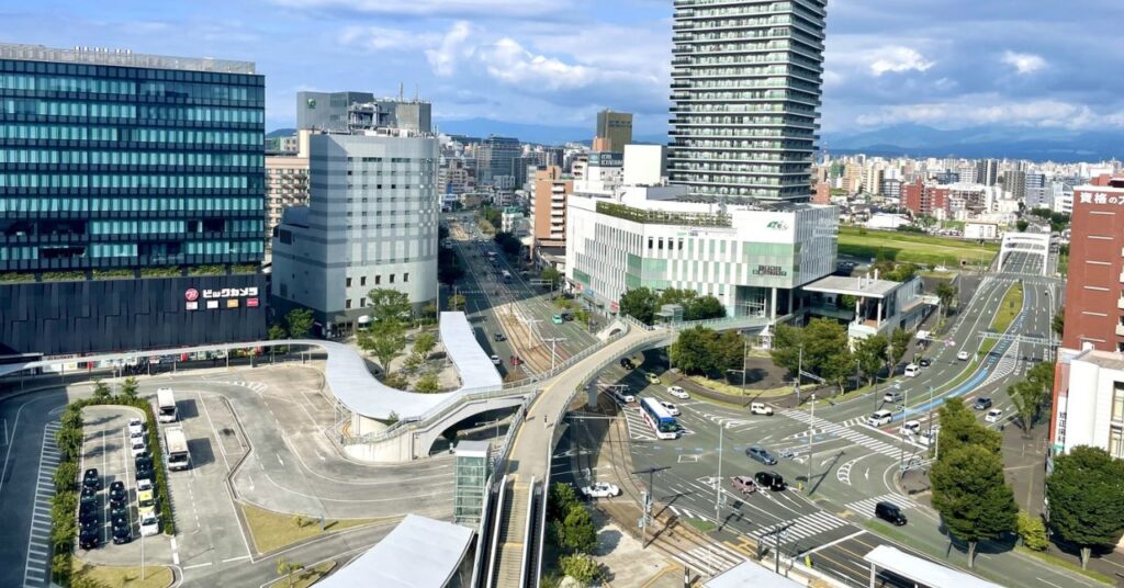 熊本で眉毛サロンを選ぶときのコツ　熊本駅前の景色