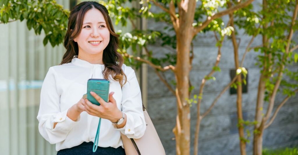 上野駅から徒歩で通える眉毛サロンをおすすめする理由　女性のイメージ