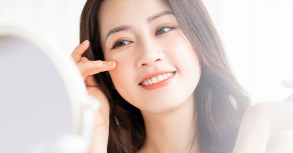 セルフ眉毛カラー剤を使ってキレイな顔立ちになろう 女性のイメージ
