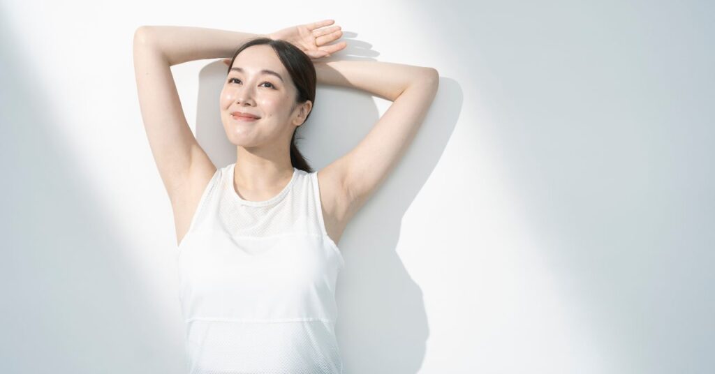 束感まつ毛コーティングで気をつけること　女性のイメージ