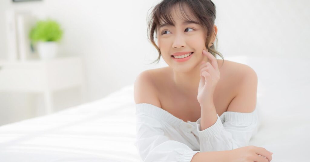 束感まつ毛コーティング　女性のイメージ