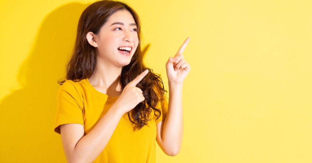 まつ毛ドライヤーの値段相場は? 女性のイメージ