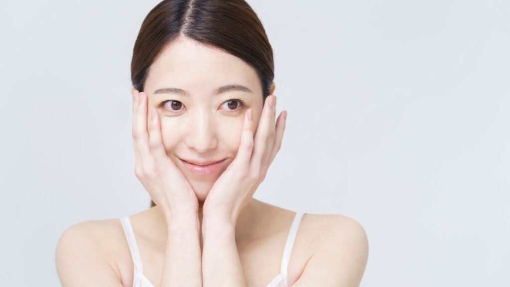 エピラットの眉毛脱色は何分放置するのが良い？　女性のイメージ