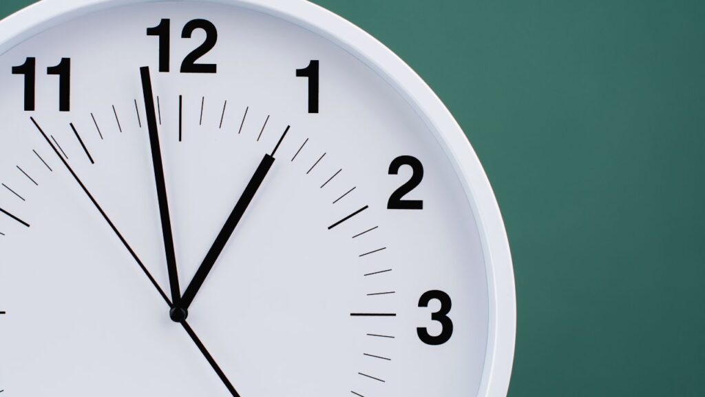 ジョレンで眉毛の脱色をするときの放置時間は？　時間のイメージ