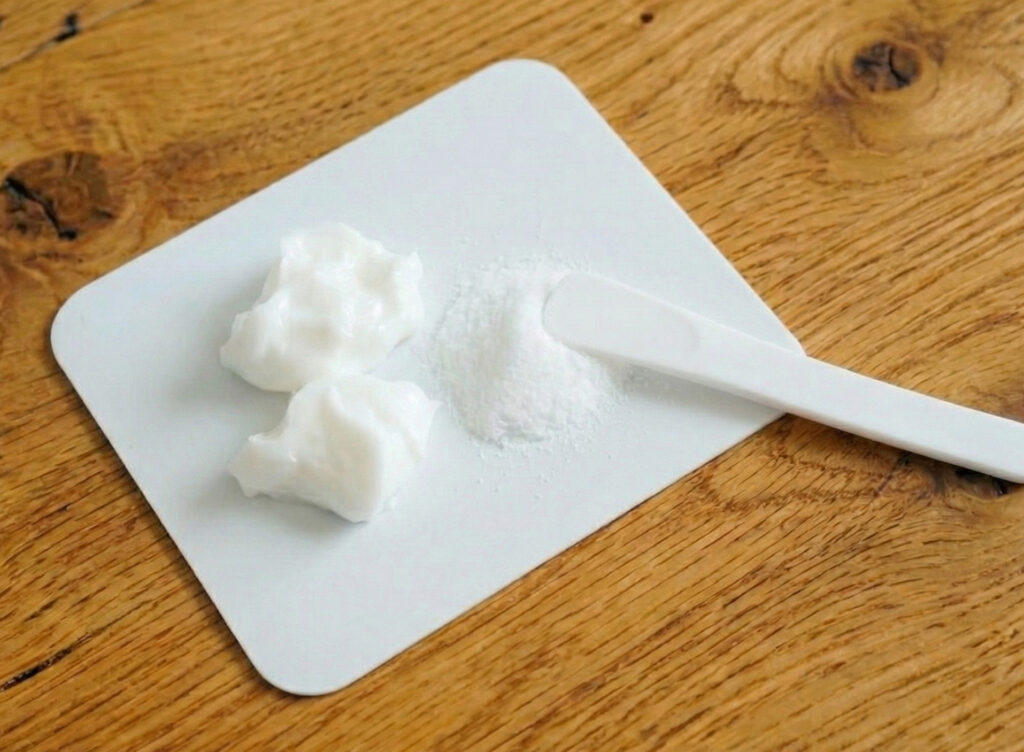 ジョレンのパウダー・クリームを混ぜる　イメージ